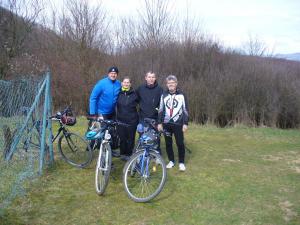 Zahájenie 100 jarných KM hrad Brekov 13.3.2016 (foto Gazda)