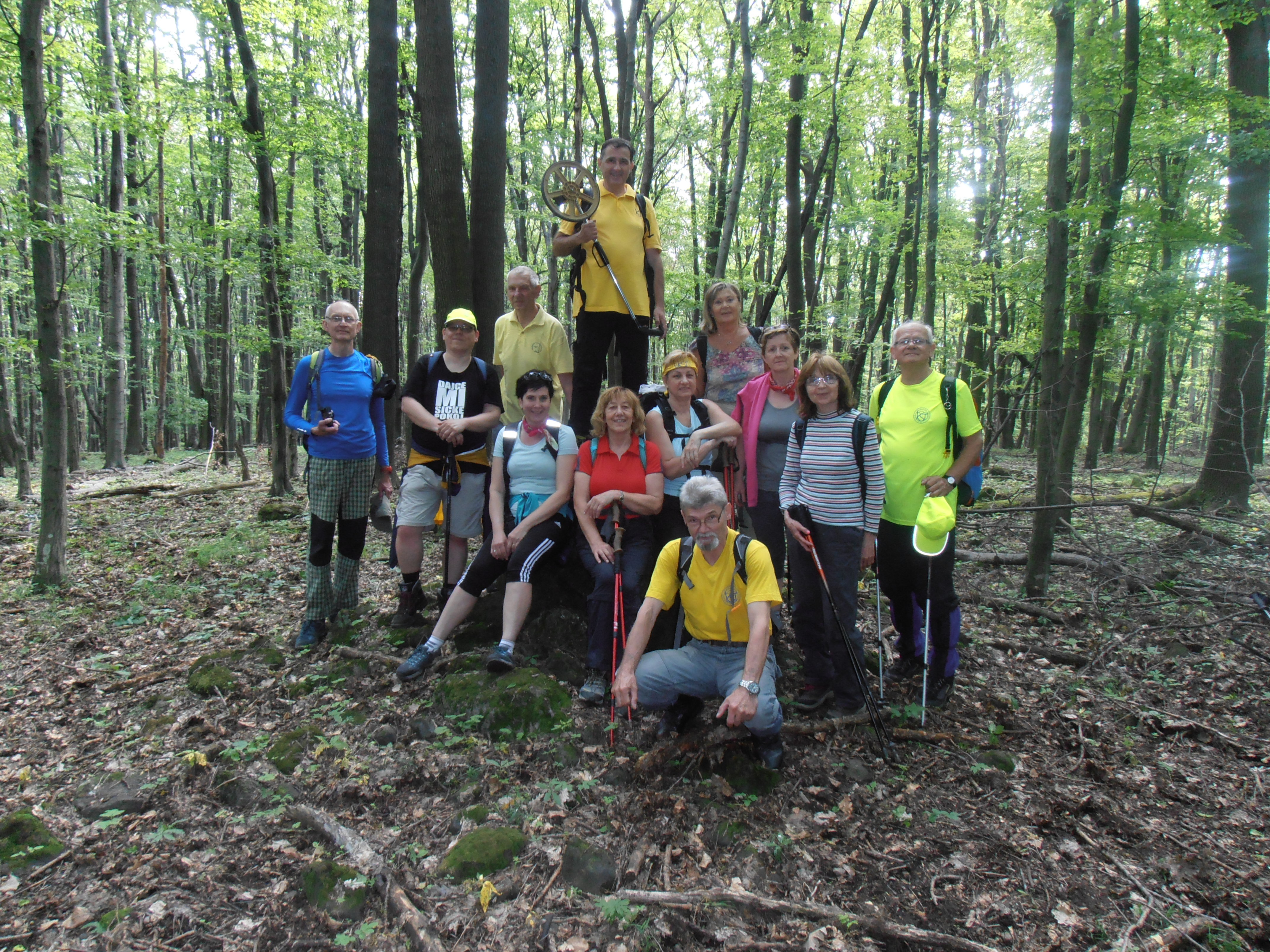 prechod hrebeňom Hirjača 454,6 m -14. výročie vzniku klubu 2.6.2019 (foto Gazda)